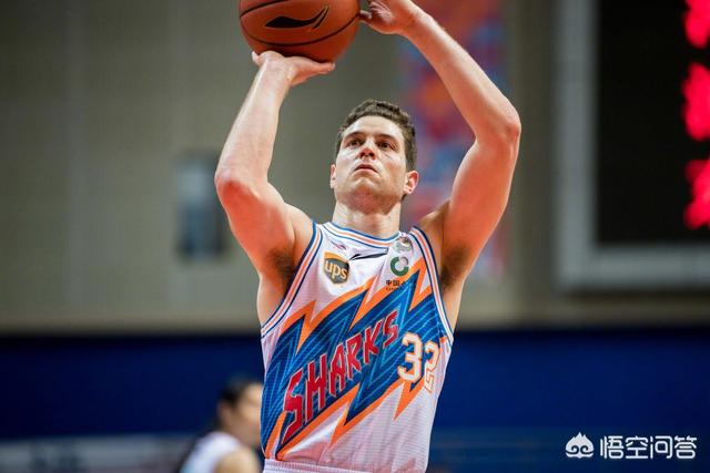 文班亚马25+7+9库里14分 马刺17分逆转胜勇士