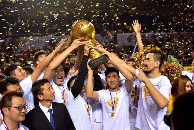 格林37+9+7火箭险胜雷霆10连胜 公牛胜步行者