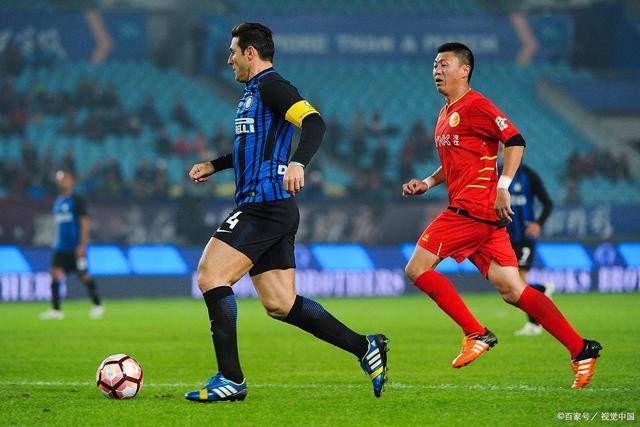 欧联杯-B费绝杀马奎尔失误 曼联2-1格拉斯哥流浪