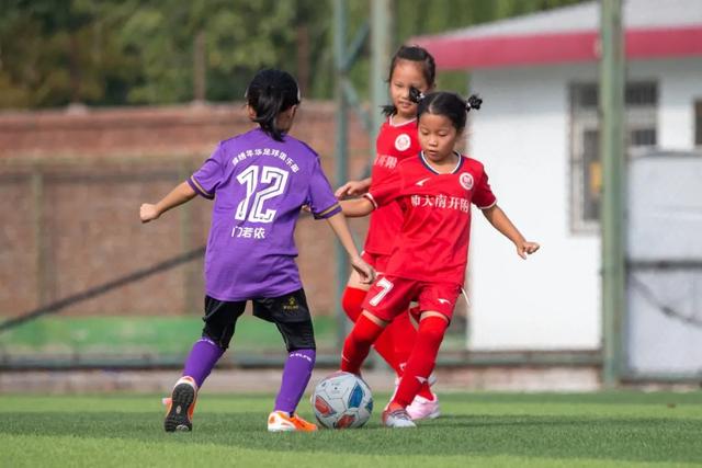 欧联杯-B费绝杀马奎尔失误 曼联2-1格拉斯哥流浪