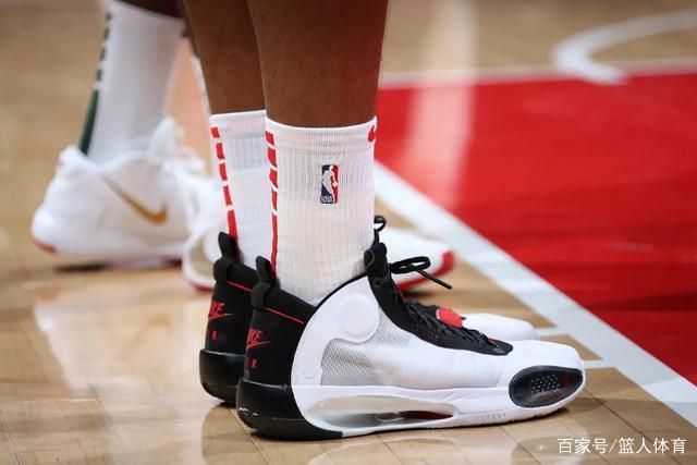 连播51年!太阳传奇播音员麦考伊离世 享年91岁